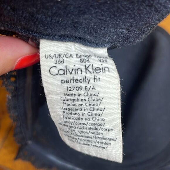Calvin Klein Perfectly Fit Convertible Black Lace Bra 36D - Picture 4 of 5